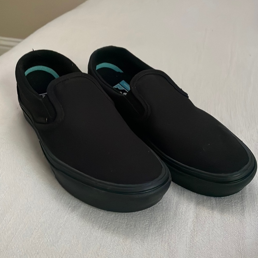 SZ 6.0 VANS Comfycush Slip Ons